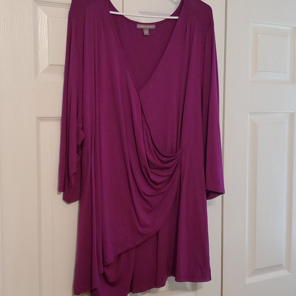 Ladies plus size purple tunic 30/32